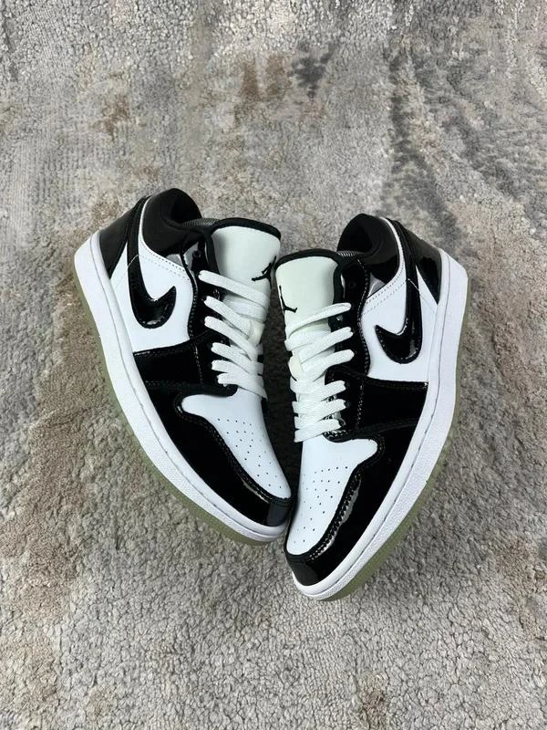 Nike Air Jordan 1 Black White Patent Leather Low SE Concord Sneakers Size 41EU – photo 2